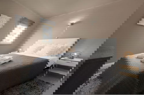 Photo 6 - Lagos Terrace With Pool by Homing