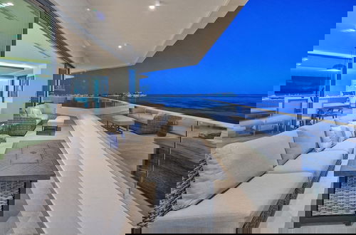 Foto 48 - Luxury New Oceanfront Condo 5BR Sleeps 12