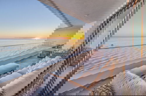 Foto 43 - Luxury New Oceanfront Condo 5BR Sleeps 12