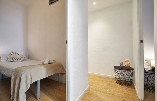 BBarcelona Clot Apartments - Photo 5