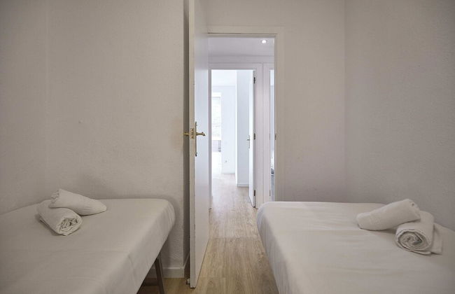BBarcelona Clot Apartments - Photo 46