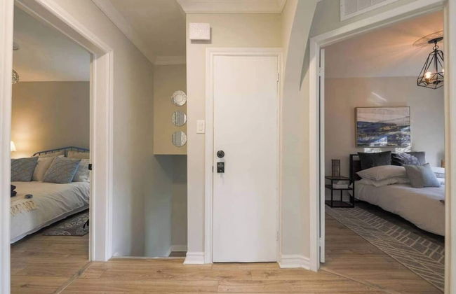 Casa Queen East - Modern 2BR Suite - Foto 5