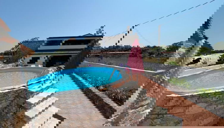 Photo 1 - Charming Home With Pool in Barbariga