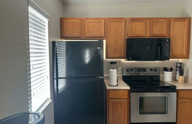 Charming Townhouse Near Disney - Foto 6