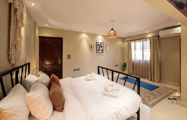 Xuru Stays I Play Foosball & Do Yoga - 1 BR Apt. 5 Min To Airport - Foto 4