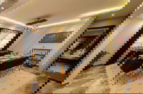 Foto 17 - Play Foosball & Do Yoga - 1 BR Apt. 5 Min To Airport