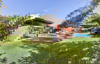 Foto 2 - Bayside Evergreen House Serenity Oasis Garden Pool BBQ