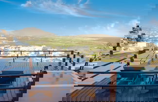 Foto 1 - Santorini Rooftop Hot Tub Suite w Panoramic Views