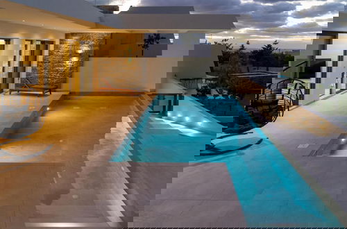 Foto 48 - Aethra Deluxe Villa With Pool 700m From Beach