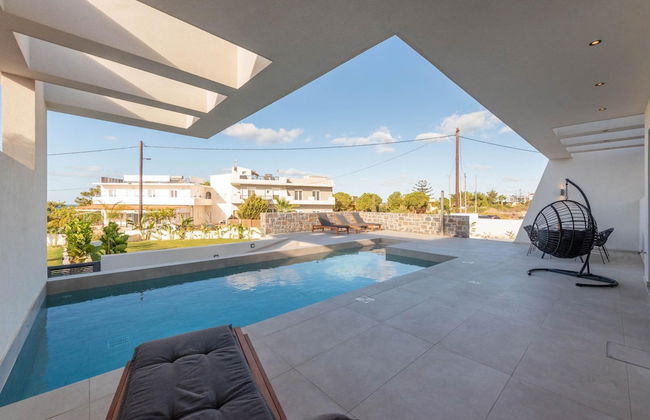 Aethra Deluxe Villa With Pool 700m From Beach - Photo 16