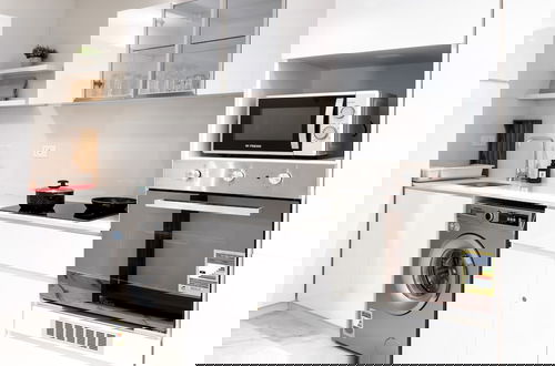 Photo 8 - The 2bdr Radiant Residence 5 min to Airport