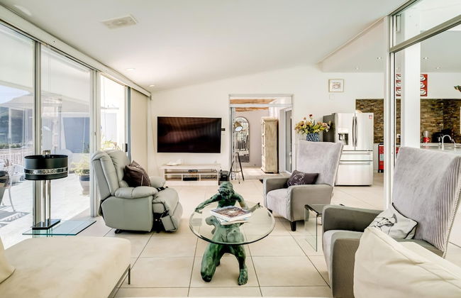 3bed With Indoor Pool and Sea Views The Sanctuary - Foto 7