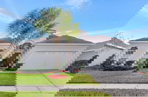 Foto 2 - Luxury Pool Home 3 Miles From Disney More