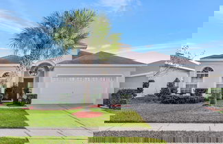 Foto 2 - Luxury Pool Home 3 Miles From Disney More