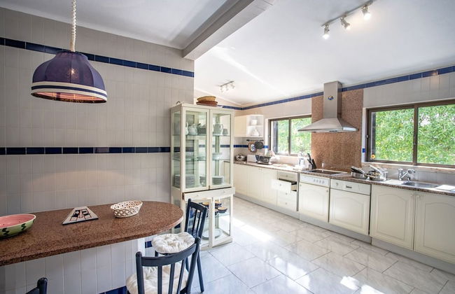 Joana Stunning Villa IS A 10 MIN Walk TO THE BEA - Foto 25