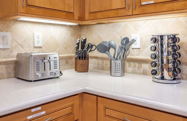 Marbella Lane - Charming 4BR Bungalo for Relaxing Retreat - Foto 23