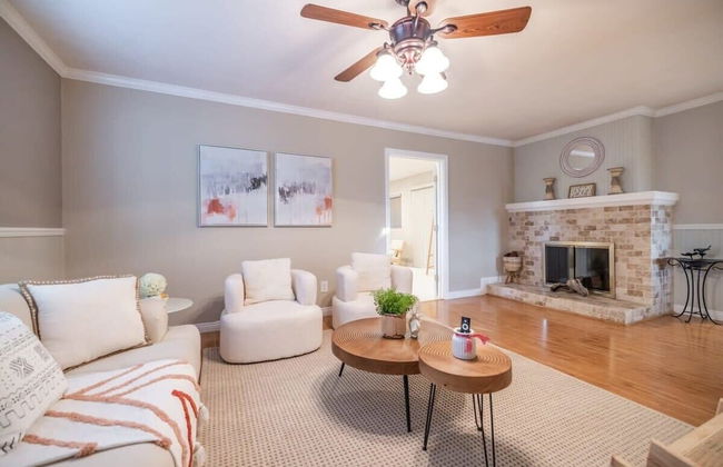 Marbella Lane - Charming 4BR Bungalo for Relaxing Retreat - Foto 34