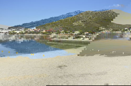 Photo 37 - Spacious Seaside Retreat in Poljica