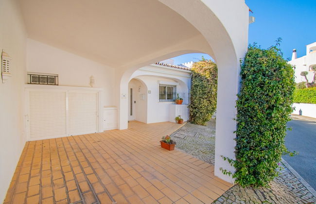 99 ADM Casa Mendes Fabulous Townhouse With Share - Foto 32