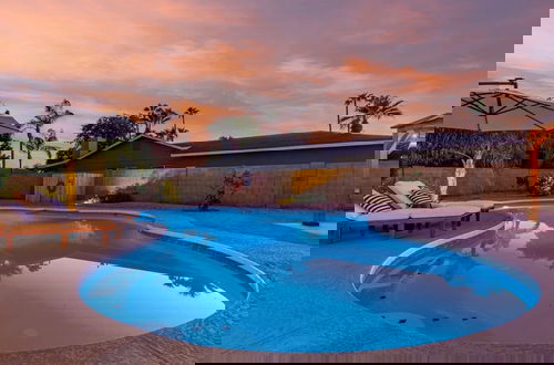 Photo 4 - Cactus Glen Retreat Heated Pool Cabana Bar Gameroom