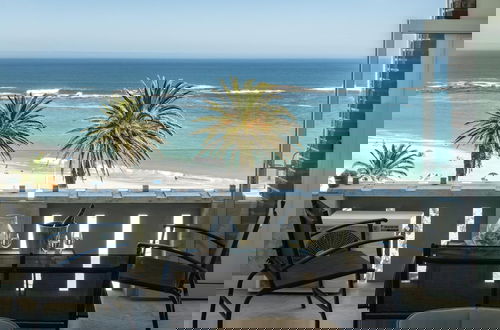 Foto 5 - Camps Bay Beachside 2bed w Sea View Cloud 9