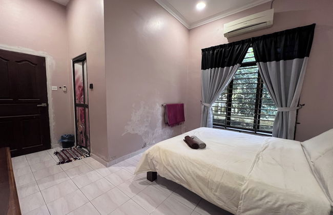 Nurbayu Villa (3 and 4 bedroom Villa) Kemaman - Foto 3