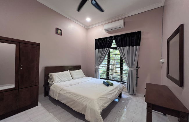 Nurbayu Villa (3 and 4 bedroom Villa) Kemaman - Foto 5