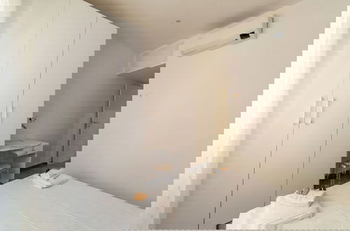 Foto 7 - JOIVY Delightful 3-bed Flat with Balcony