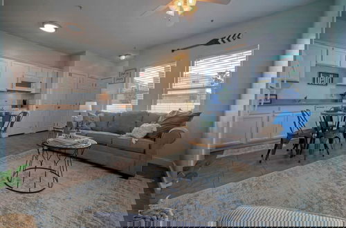 Foto 3 - 2 Coasta Bahia Condos Mins to the Beach + Pool & Golf Cart Zone