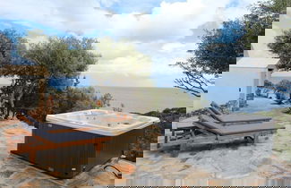 Foto 1 - Villa Rouvis With Outdoor Hot Tub