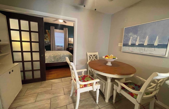 1BR Apartment in Historic Galveston - Photo 6