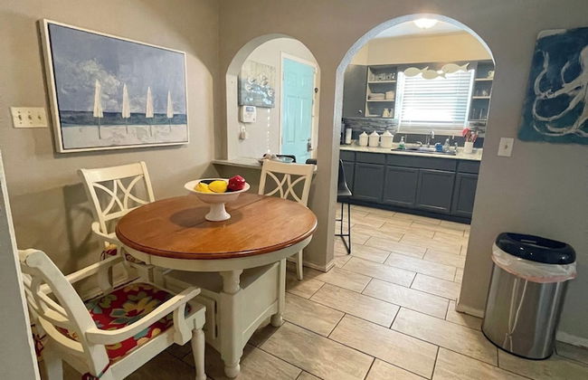 1BR Apartment in Historic Galveston - Photo 7