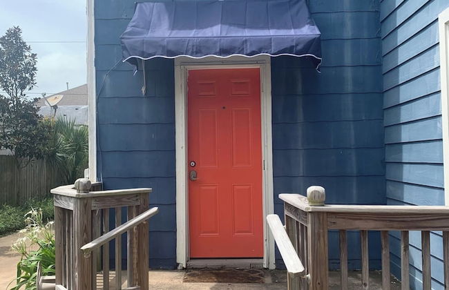 1BR Apartment in Historic Galveston - Photo 1
