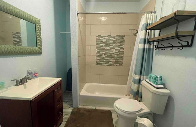 1BR Apartment in Historic Galveston - Photo 20