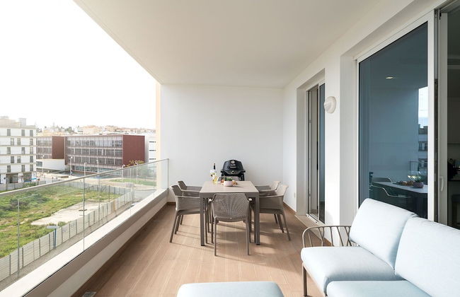Lagos Marina View 3 With Pool by Homing - Photo 20