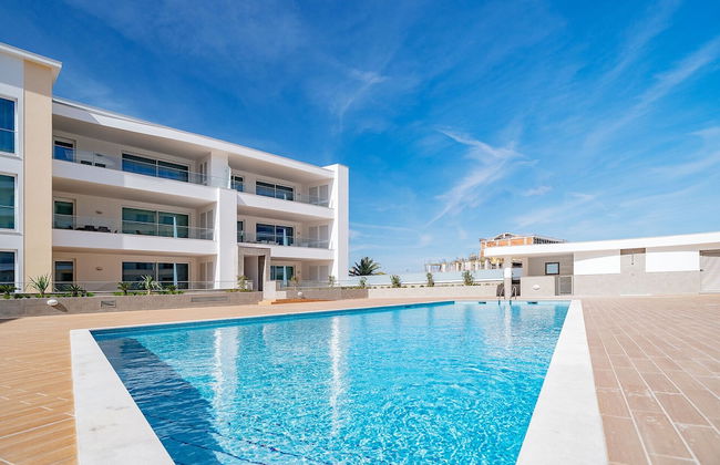 Lagos Marina View 3 With Pool by Homing - Photo 32
