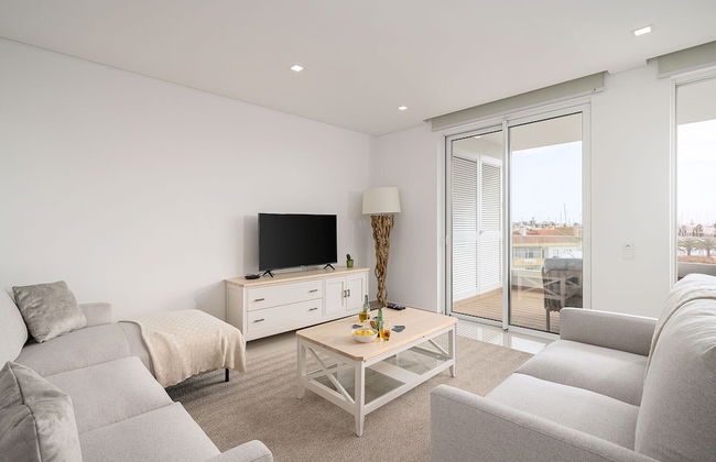 Lagos Marina View 3 With Pool by Homing - Photo 16