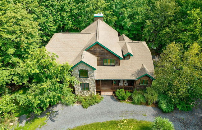 Elk Hollow by Avantstay Lakefront Chalet w Game Room Fire Pit - Foto 5