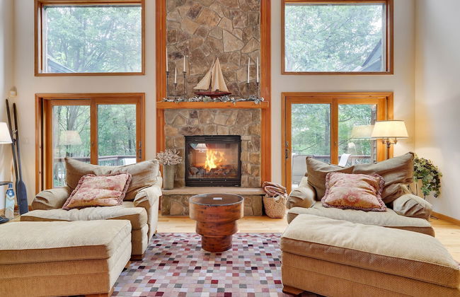 Elk Hollow by Avantstay Lakefront Chalet w Game Room Fire Pit - Foto 11