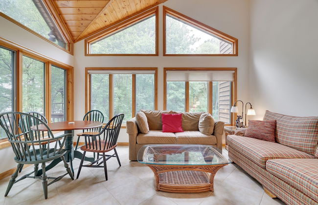 Elk Hollow by Avantstay Lakefront Chalet w Game Room Fire Pit - Foto 25