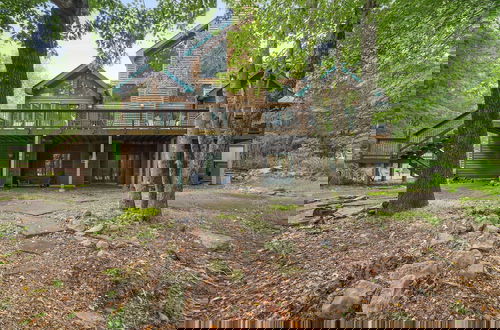 Foto 59 - Elk Hollow by Avantstay Lakefront Chalet w Game Room Fire Pit