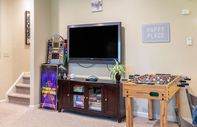Highland Hideaway by Avantstay Group Poconos Retreat w Patio Game Room - Foto 15