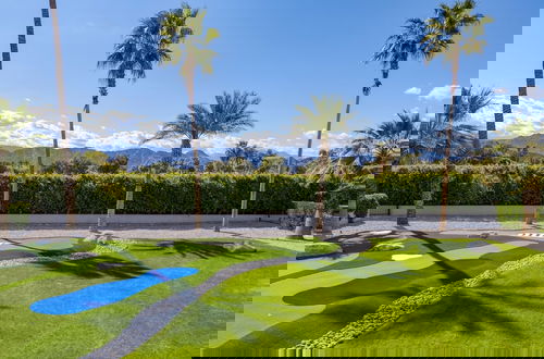 Foto 35 - Polo Villa 3 by Avantstay Features Expansive Putting Green Pool Spa Outdoor Firepit 260328 6 Bedrooms