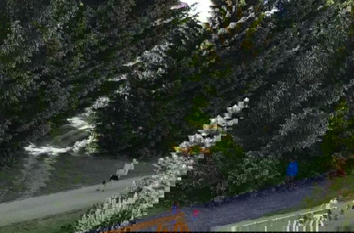 Foto 33 - Spacious Villa With Lush Garden