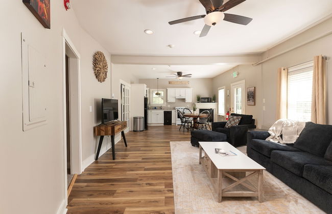 TuckAway Suites at East Branch - Photo 29