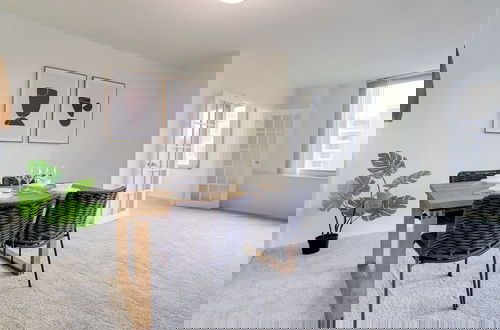 Foto 14 - Apartment in the Heart of Crystal City