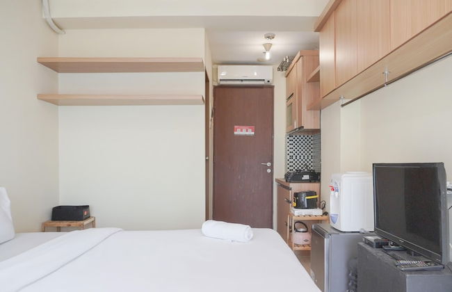 Homey And Cozy Studio Room Tifolia Apartment - Foto 14