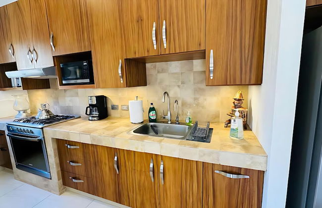Renovated 1 Bdrm Guest House -walk to Everything -bikes -gym - Pickleball Court - Foto 41