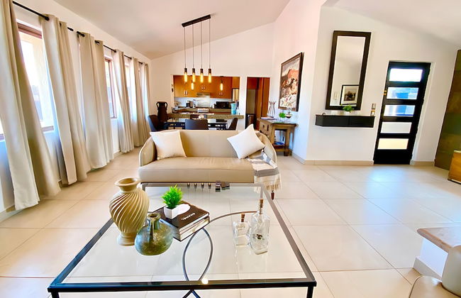 Luxurious 2 Bedroom Ajijic Home - Free Bikes - Huge Patio -gym -pickleball Court - Foto 10