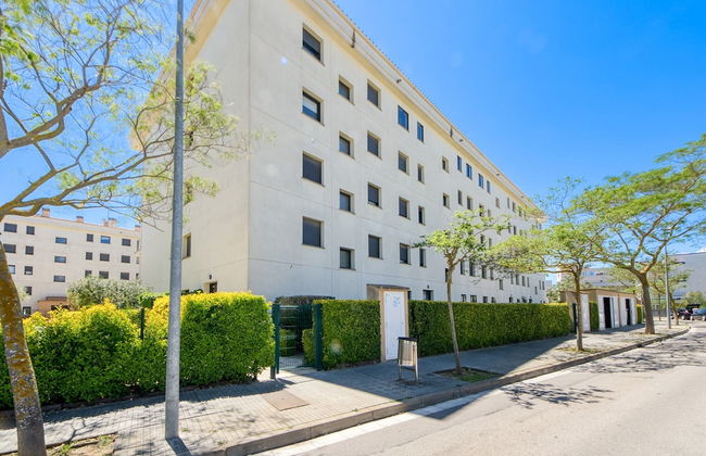 Apartment in Roses Near Sandy Beach - Photo 1